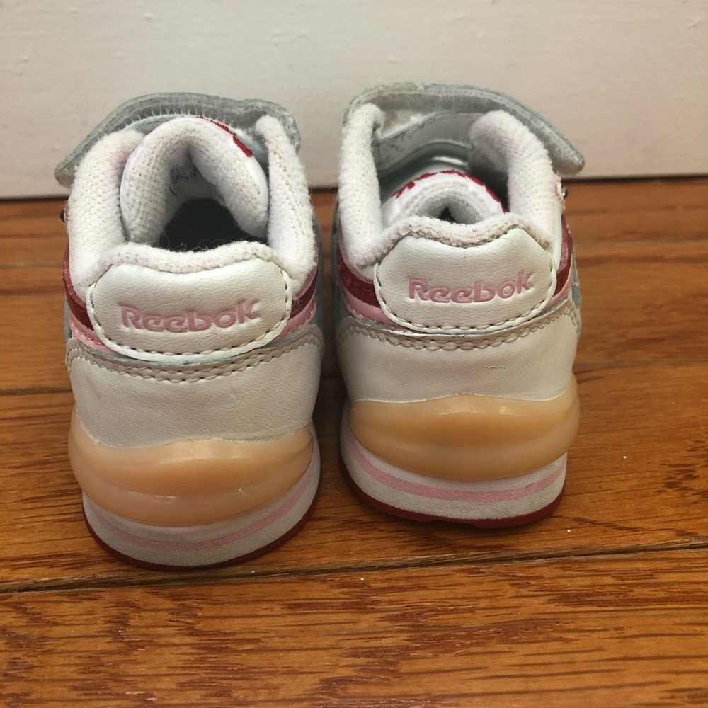 Reebok | 2 - Picture 3 of 8